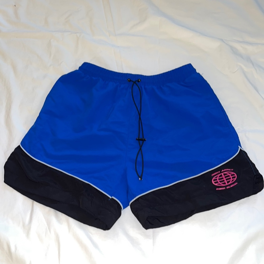 5 inch inseam shorts// Night Addict Size M// Good condition